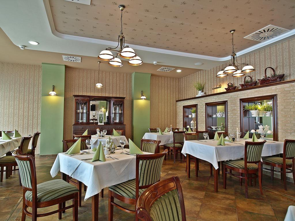 Hotel Fajkier كروتشيسته المظهر الخارجي الصورة