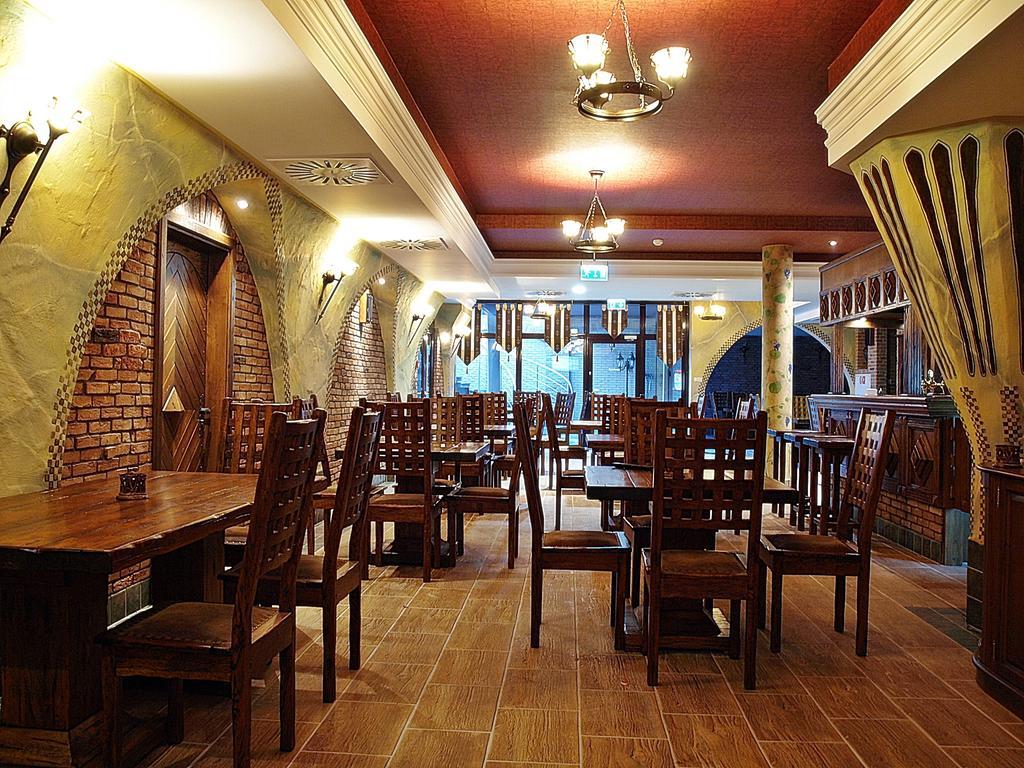Hotel Fajkier كروتشيسته المظهر الخارجي الصورة